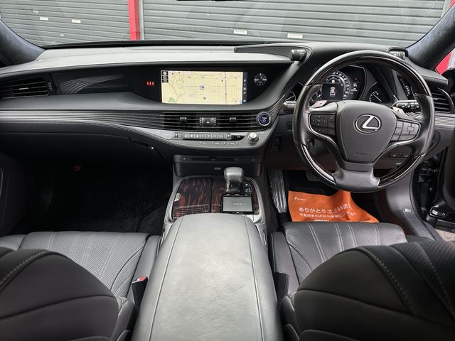 Lexus LS 2018-03 23266-1