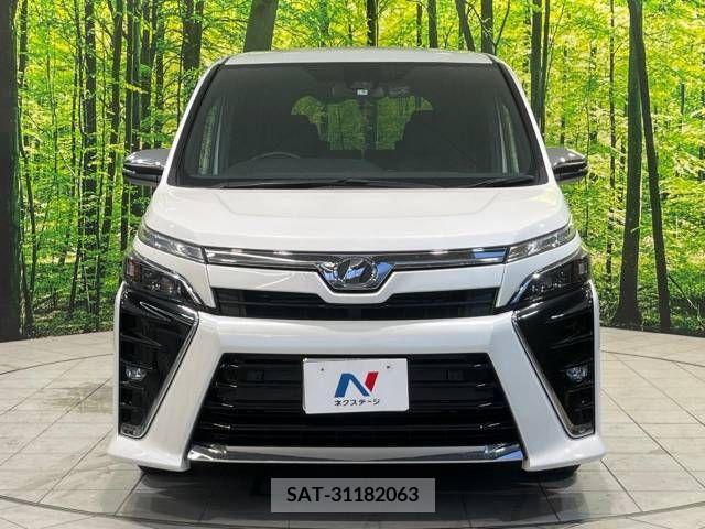 Toyota VOXY 2019-09 370439-15