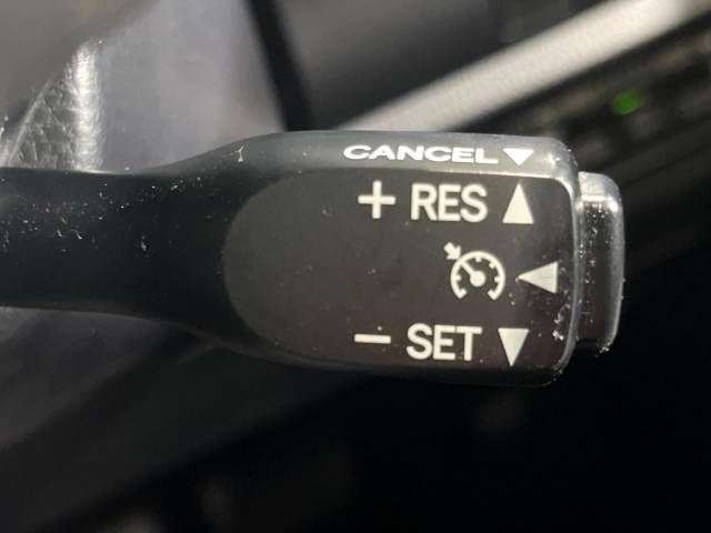 Toyota ESQUIRE 2018-10 24352-7