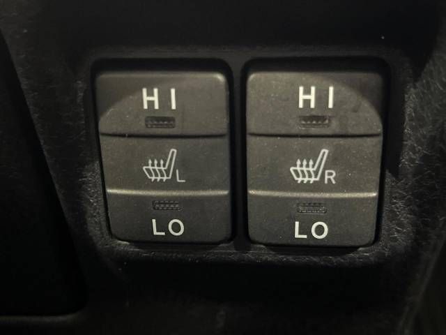 Toyota ESQUIRE 2018-10 24352-6