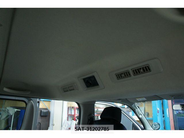 Nissan NV350 Caravan 2015-04 328998-24