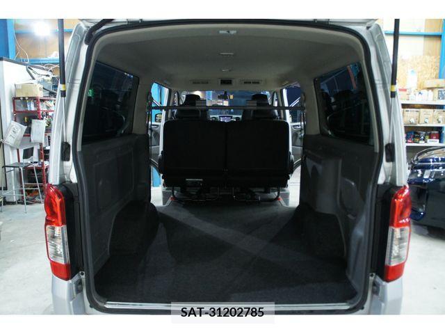 Nissan NV350 Caravan 2015-04 328998-19