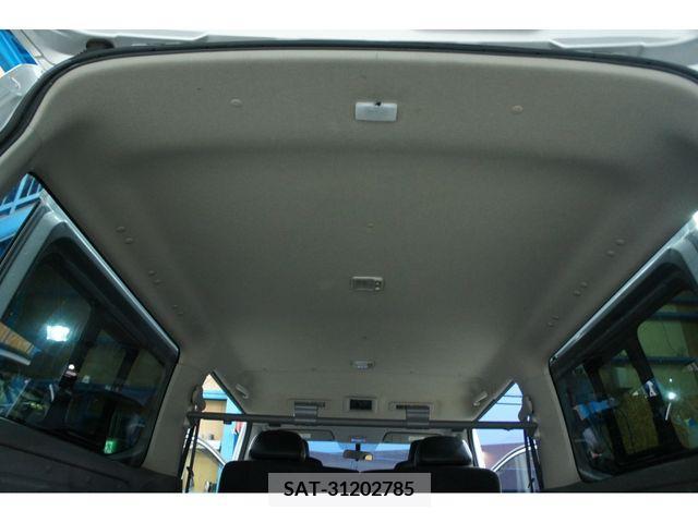 Nissan NV350 Caravan 2015-04 328998-21