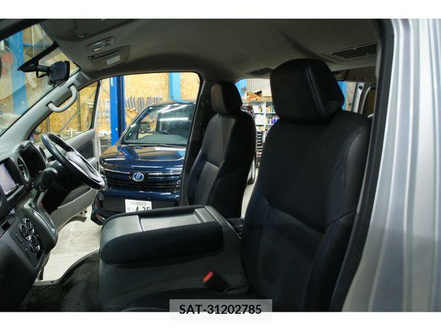 Nissan NV350 Caravan 2015-04 328998-17