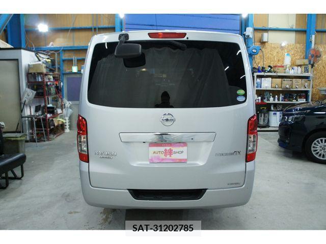 Nissan NV350 Caravan 2015-04 328998-13