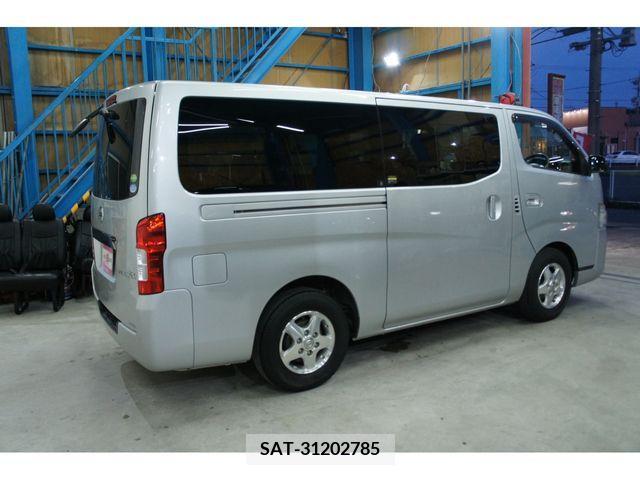 Nissan NV350 Caravan 2015-04 328998-12