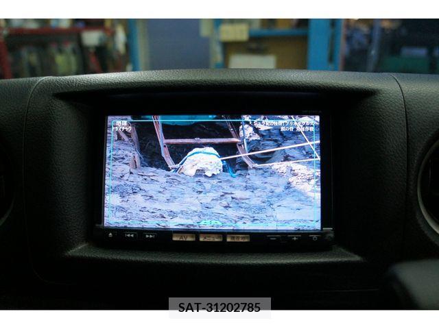 Nissan NV350 Caravan 2015-04 328998-7
