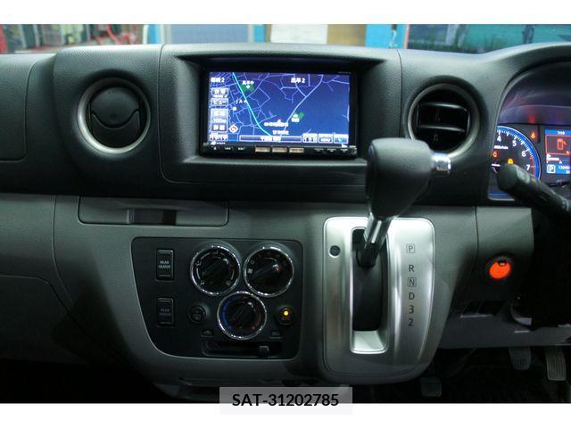 Nissan NV350 Caravan 2015-04 328998-4