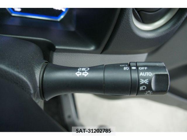 Nissan NV350 Caravan 2015-04 328998-25