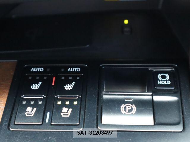 Lexus RX 2021-06 334427-16
