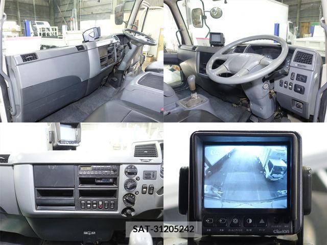 Mitsubishi FIGHTER 2006-12 388885-15