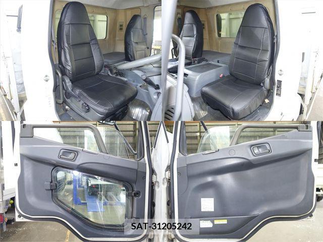 Mitsubishi FIGHTER 2006-12 388885-14
