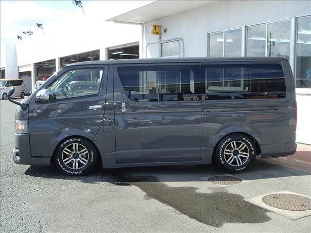 Toyota REGIUSACE VAN 2018-07 28762-4