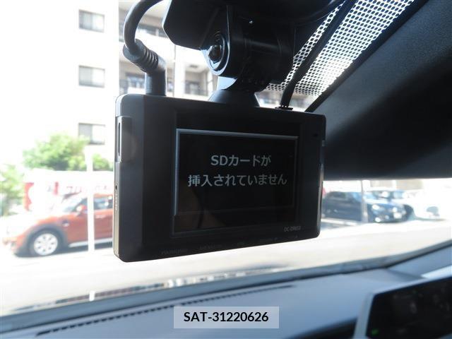 Toyota PRIUS 2023-04 351830-14