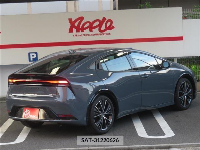Toyota PRIUS 2023-04 351830-3