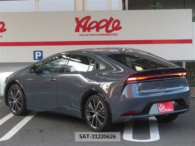 Toyota PRIUS 2023-04 351830-2