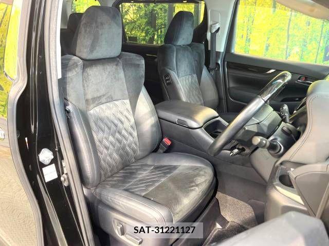 Toyota VELLFIRE 2017-12 369737-8