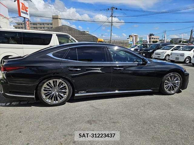 Lexus LS 2018-01 353948-11