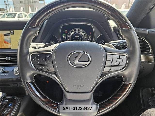 Lexus LS 2018-01 353948-24