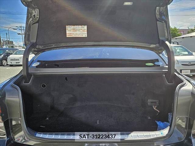 Lexus LS 2018-01 353948-19