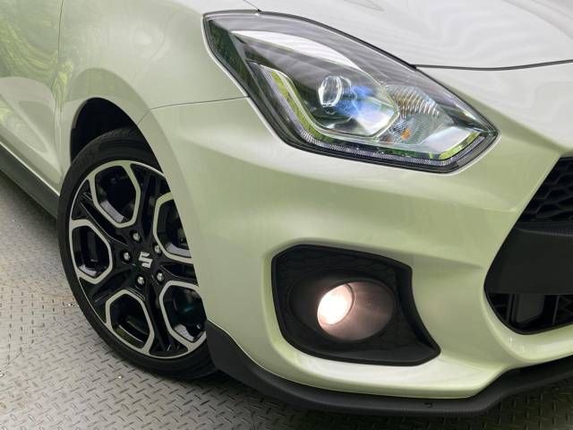 Suzuki SWIFT 2022-10 195881-13