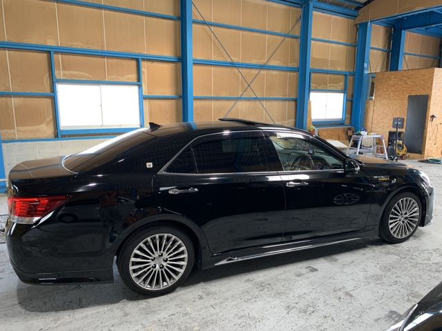 Toyota CROWN MAJESTA 2014-01 20077-6