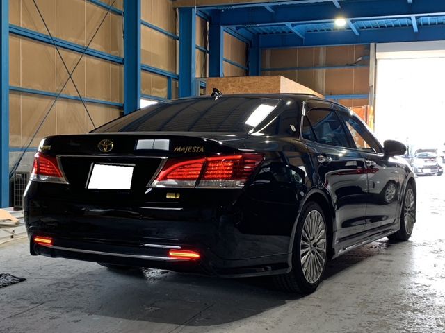 Toyota CROWN MAJESTA 2014-01 20077-8