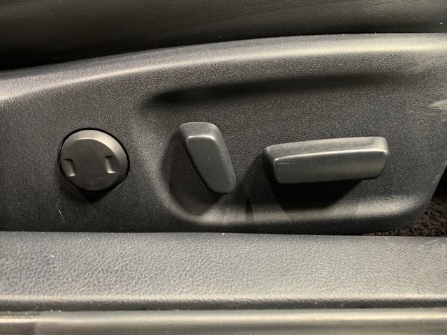 Toyota CROWN MAJESTA 2014-01 20077-18