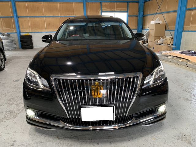 Toyota CROWN MAJESTA 2014-01 20077-3