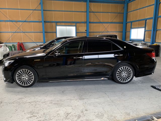 Toyota CROWN MAJESTA 2014-01 20077-5