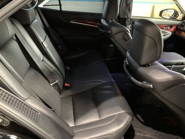 Toyota CROWN MAJESTA 2014-01 20077-11
