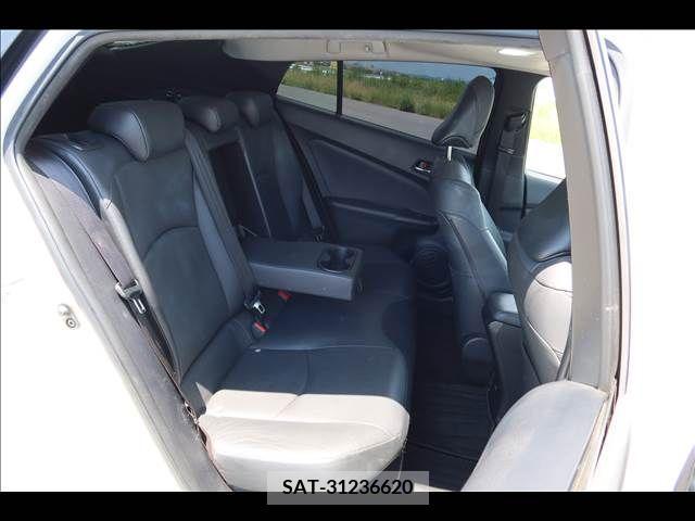 Toyota PRIUS 2017-01 366699-13