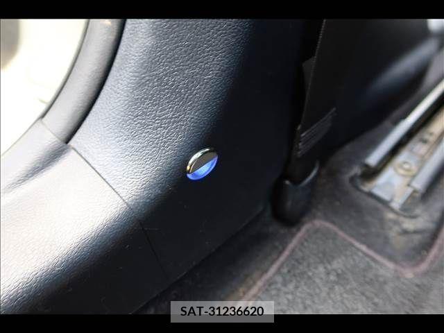 Toyota PRIUS 2017-01 366699-22
