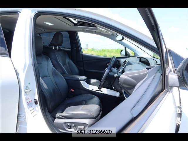 Toyota PRIUS 2017-01 366699-12