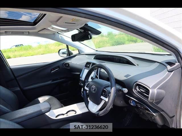 Toyota PRIUS 2017-01 366699-10