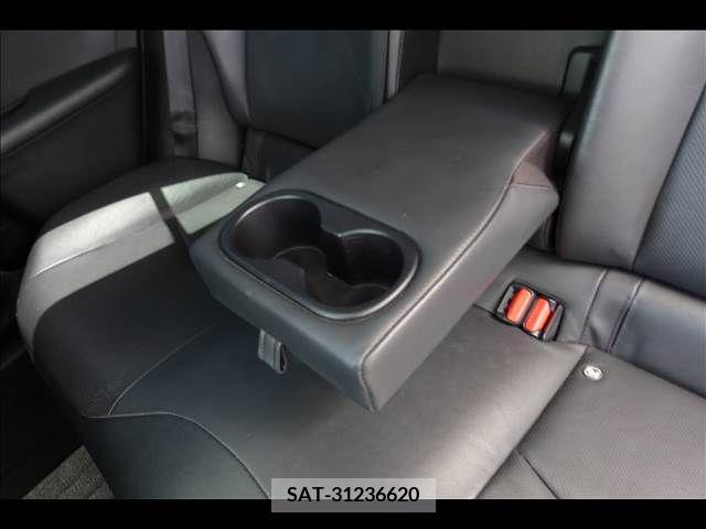 Toyota PRIUS 2017-01 366699-19