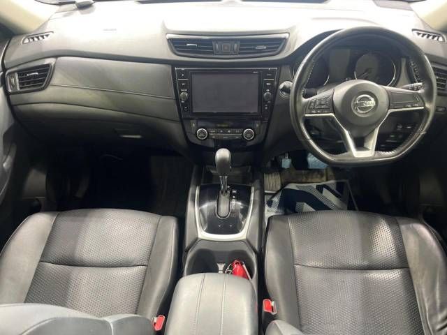 Nissan X-TRAIL 2018-08 21485-1