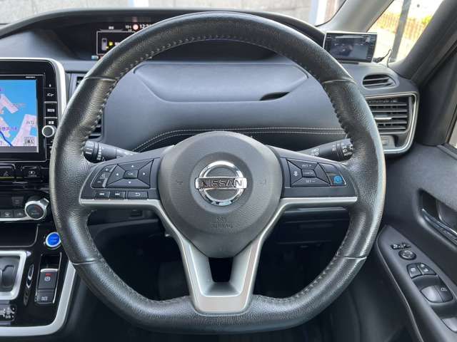 Nissan SERENA 2018-09 27776-13