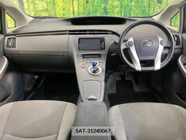 Toyota PRIUS 2011-11 252301-1