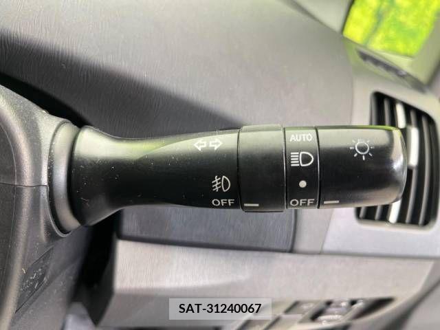 Toyota PRIUS 2011-11 252301-6