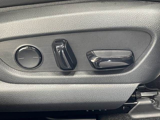 Lexus UX 2020-08 19265-10