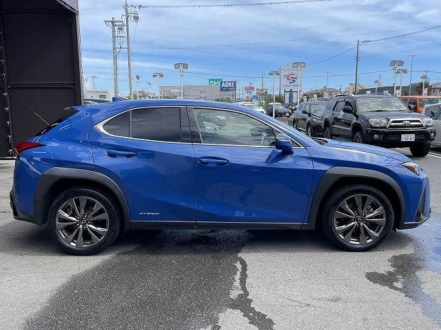 Lexus UX 2020-08 19265-16