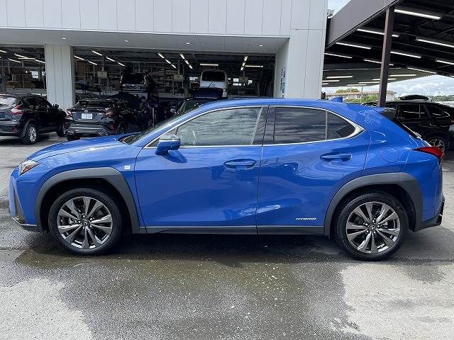 Lexus UX 2020-08 19265-15