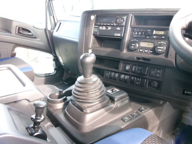 Isuzu GIGA 2018-02 20695-14