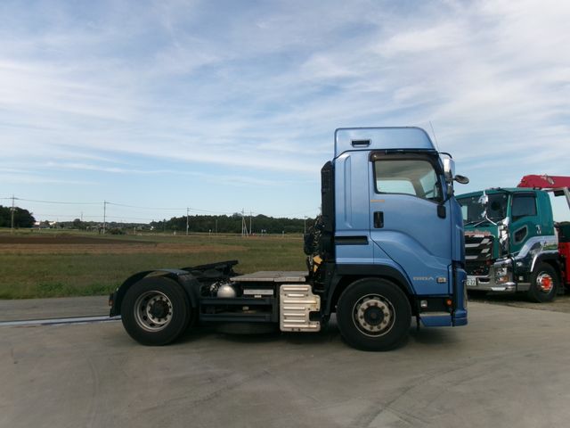Isuzu GIGA 2018-02 20695-4