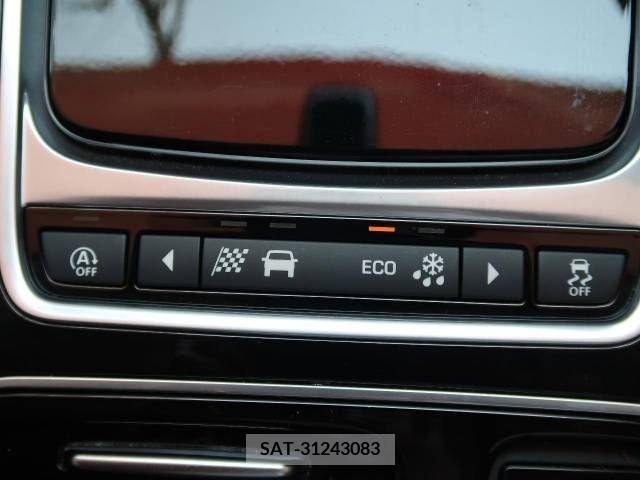 Jaguar F-PACE 2017-11 207048-14