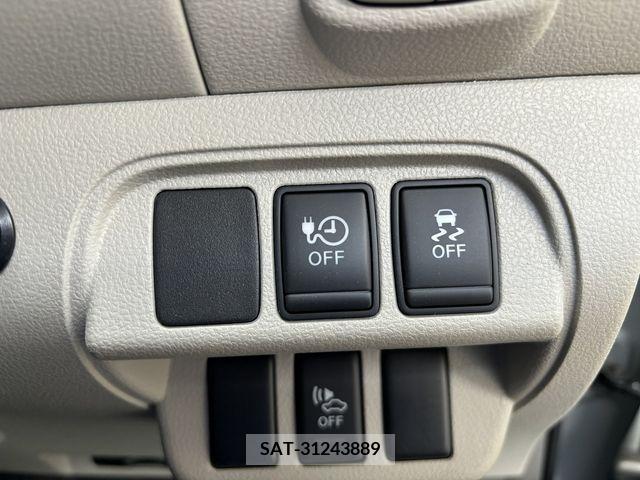 Nissan LEAF 2011-02 209364-5