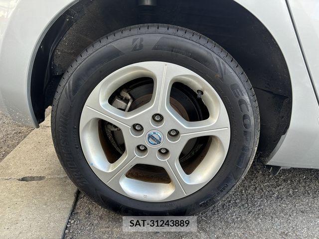 Nissan LEAF 2011-02 209364-16