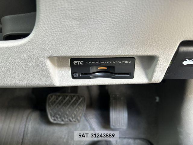 Nissan LEAF 2011-02 209364-6