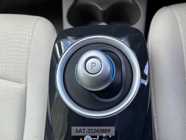 Nissan LEAF 2011-02 209364-9